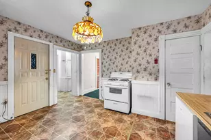 26 Denton Cir, Springfield, MA 01104 - Photo 13