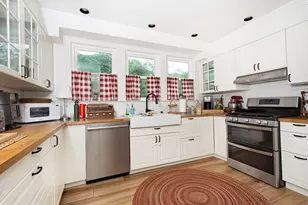 26 Millbrook Rd, Wayland, MA 01778 - Photo 3