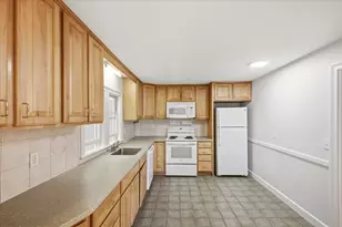 17 Madison Ave, Newton, MA 02460 - Photo 11