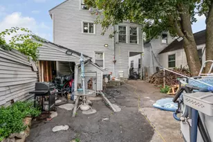 17 Auburn St, Lowell, MA 01852 - Photo 25