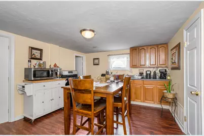 17 Auburn St, Lowell, MA 01852 - Photo 3