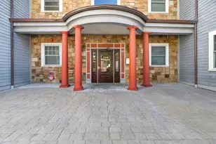 224 Florence St, Boston, MA 02131 - Photo 35