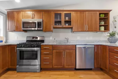 224 Florence St #10, Boston, MA 02131 - Photo 3