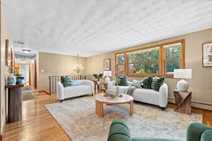 20 Woodchester Cir, Waltham, MA 02451 - Photo 5