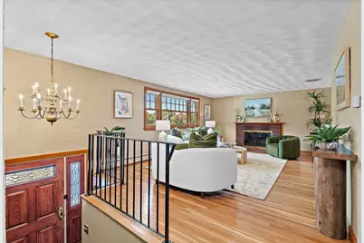 20 Woodchester Cir, Waltham, MA 02451 - Photo 11