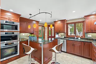 20 Woodchester Cir, Waltham, MA 02451 - Photo 9