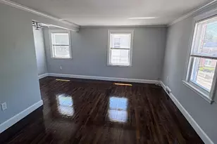 14 Grew Hill Rd, Boston, MA 02131 - Photo 5