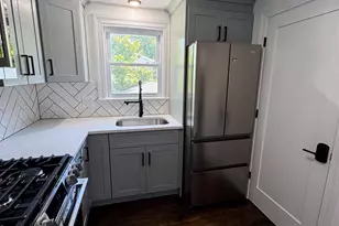 14 Grew Hill Rd, Boston, MA 02131 - Photo 7