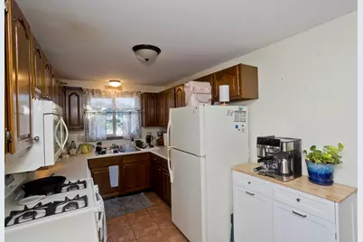 20 Meadow Ave, Agawam, MA 01001 - Photo 3