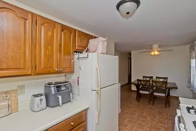 20 Meadow Ave, Agawam, MA 01001 - Photo 5