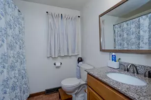 20 Meadow Ave, Agawam, MA 01001 - Photo 15