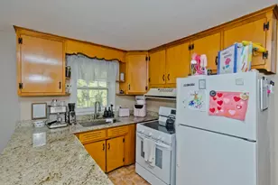 119 Florida Dr, Agawam, MA 01001 - Photo 5
