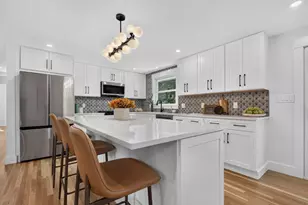 8 Carriage Dr, Acton, MA 01720 - Photo 5