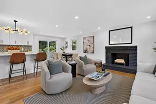 8 Carriage Dr, Acton, MA 01720 - Photo 3