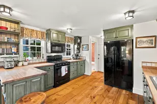 4 Washington Square, Marblehead, MA 01945 - Photo 11