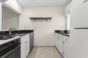 106 Pleasant St, Cambridge, MA 02139 - Photo 13