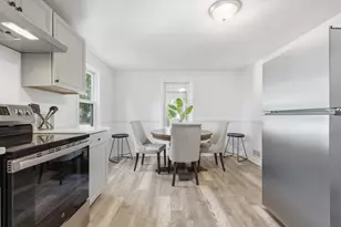 25 Lynn St, Peabody, MA 01960 - Photo 7
