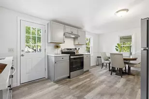 25 Lynn St, Peabody, MA 01960 - Photo 5