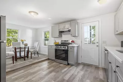 27 Lynn St #A, Peabody, MA 01960 - Photo 5