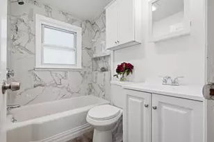 27 Lynn St, Peabody, MA 01960 - Photo 15