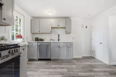 27 Lynn St #A, Peabody, MA 01960 - Photo 7