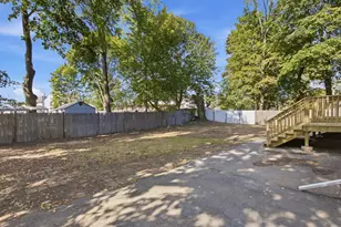 27 Lynn St, Peabody, MA 01960 - Photo 17