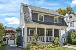 15 Lloyd St, Winchester, MA 01890 - Photo 5