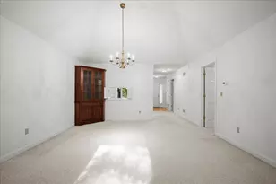 16 Bentwood Dr, Sturbridge, MA 01566 - Photo 9