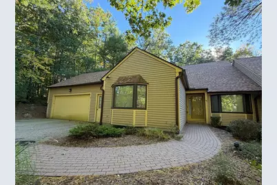 16 Bentwood Dr #16, Sturbridge, MA 01566 - Photo 1