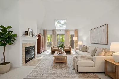 16 Bentwood Dr #16, Sturbridge, MA 01566 - Photo 5