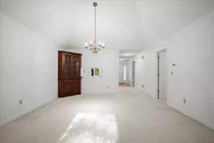 16 Bentwood Dr, Sturbridge, MA 01566 - Photo 9