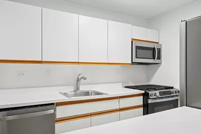 9 Hawthorne Pl #2C, Boston, MA 02114 - Photo 15