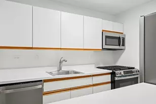 9 Hawthorne Pl, Boston, MA 02114 - Photo 15