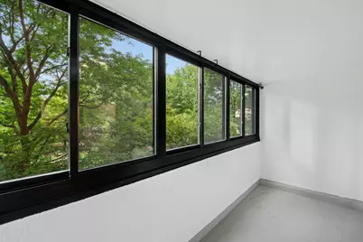9 Hawthorne Pl #2C, Boston, MA 02114 - Photo 3