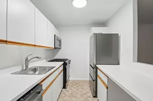 9 Hawthorne Pl, Boston, MA 02114 - Photo 5
