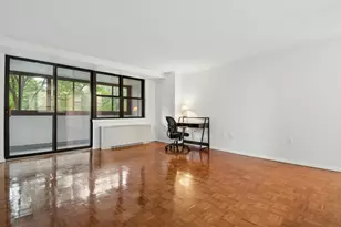 9 Hawthorne Pl, Boston, MA 02114 - Photo 11