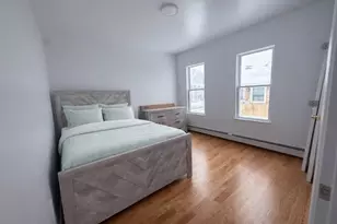 29 Catherine St, Boston, MA 02131 - Photo 5