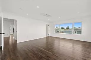 153 Edgewater Dr, Quincy, MA 02179 - Photo 31