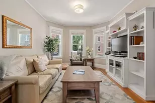 415 K St, Boston, MA 02127 - Photo 1