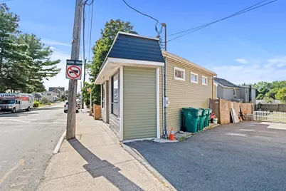 182 Myrtle St, Lynn, MA 01905 - Photo 5