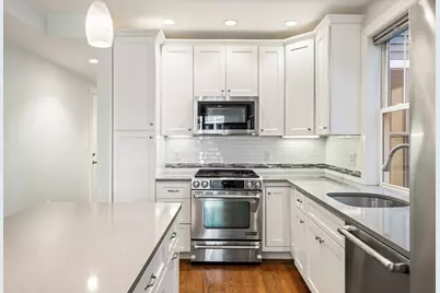 786 East Fourth Street #2, Boston, MA 02127 - Photo 11