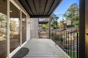 786 E 4th St, Boston, MA 02127 - Photo 17