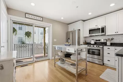 126 Elm Street #2, Boston, MA 02129 - Photo 9