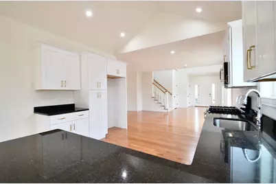 215A Crownshield #20A, Uxbridge, MA 01569 - Photo 9