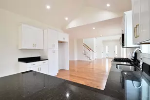 215A Crownshield, Uxbridge, MA 01569 - Photo 9