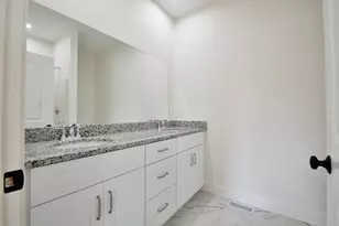 215A Crownshield, Uxbridge, MA 01569 - Photo 11
