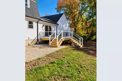 258 Poquanticut Ave, Easton, MA 02356 - Photo 3