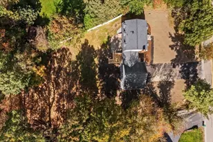 258 Poquanticut Ave, Easton, MA 02356 - Photo 35