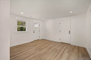 258 Poquanticut Ave, Easton, MA 02356 - Photo 23