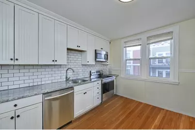 6 Bedford St #3 Front, Somerville, MA 02143 - Photo 1